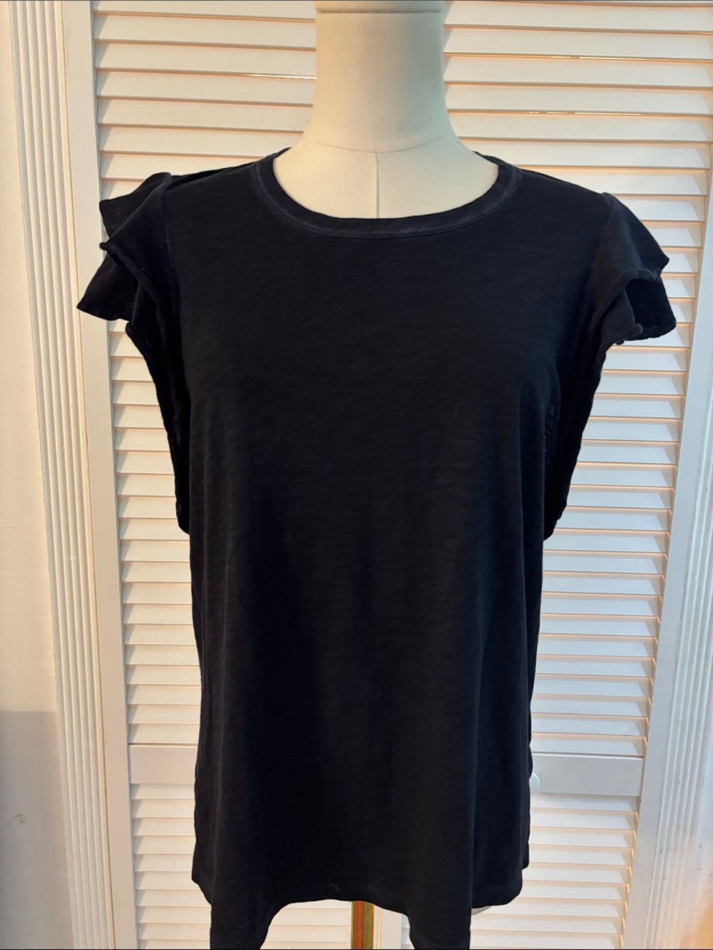 Veronica Beard Black Ruffle Cap-Sleeve Tee, M